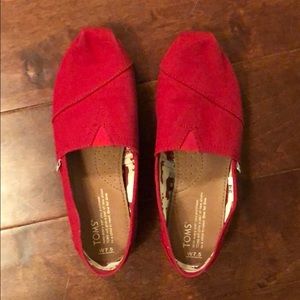 Red Women’s Toms Size 7.5